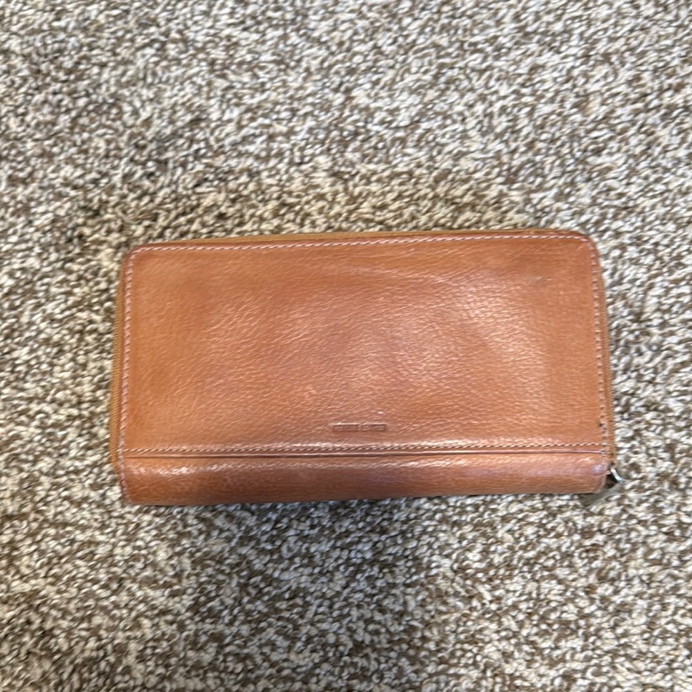 Fossil Brown Leather Wallet - Picture 2 of 6